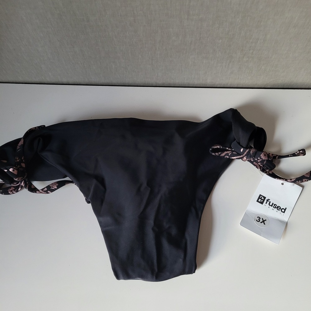 NWT Fused Hawaii Black Ruched Cheeky Bikini Bottoms - Rose Gold Splatter 3X